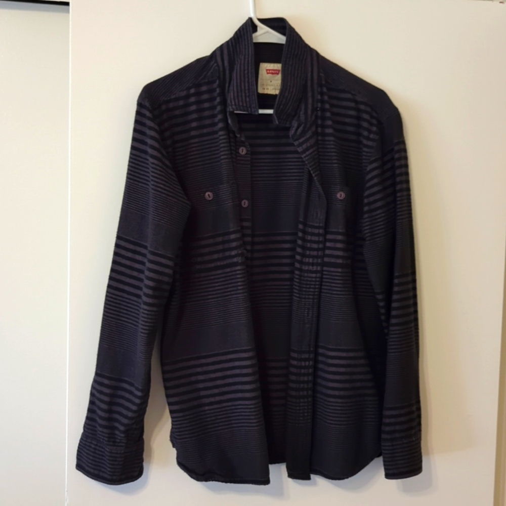 Levi's Button Down